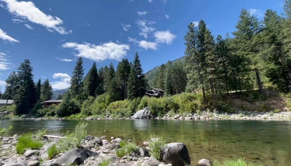 Snowgrass Lodge - River, Mountain Views & Hot Tub Leavenworth Ngoại thất bức ảnh